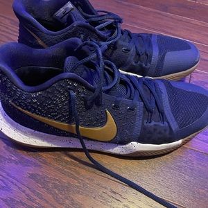 Nike Kyrie 3 Obsidian